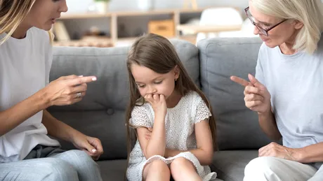 Greşeli ale părinţilor care duc la copii râzgâiaţi