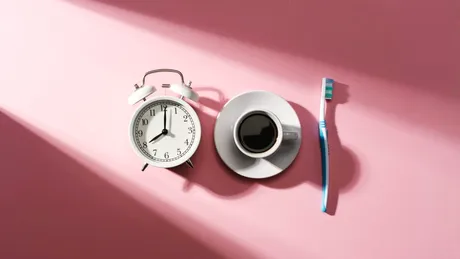 De ce nu este bine să te speli pe dinți imediat după ce bei cafea. Ce se întâmplă cu smalțul dentar