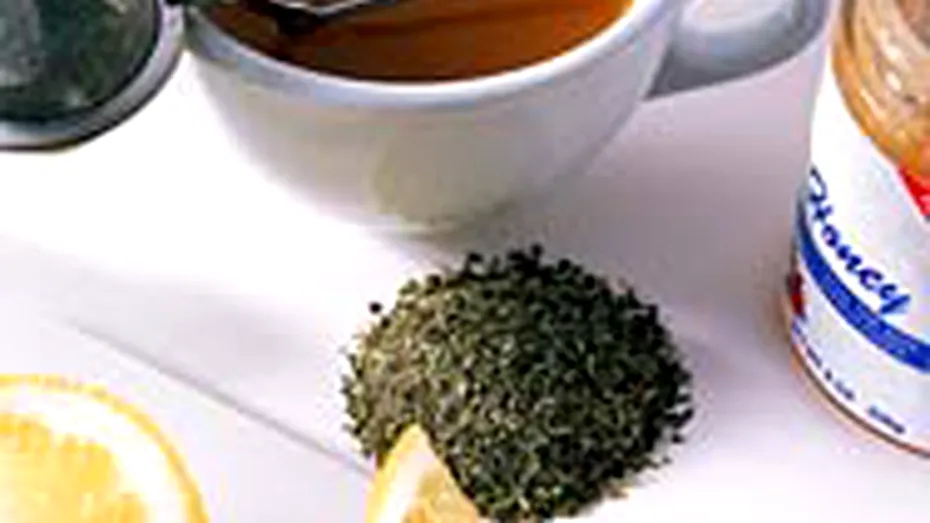 Vitamina C amplifica efectele benefice ale ceaiului verde