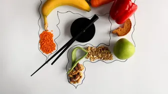 Cât timp rămâne mâncarea în stomac? Timpul de digestie al celor mai comune alimente