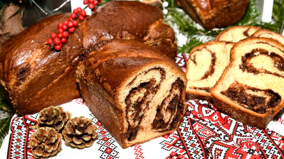 Când se fac cozonacii de Paște? Momentul în care trebuie să îi duci la biserică să îi sfințești