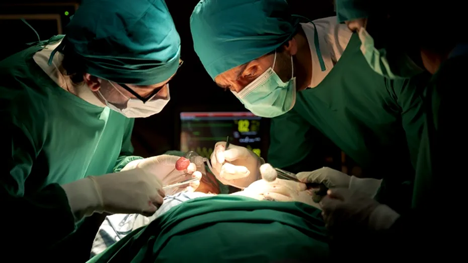 Cazul medical al unei tinere de 20 de ani: ce a băut ZILNIC! Doctorii au rămas șocați când au văzut ce avea în organism