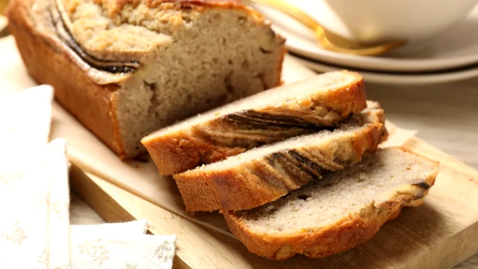 Banana bread, desertul considerat sănătos, ascunde mai mult zahăr decât am crede. Cum o putem prepara într-o variantă mai echilibrată