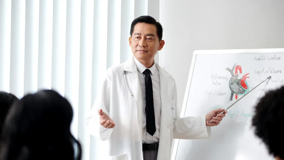 Cum reușește un chirurg japonez de 70 de ani să arate ca la 40: regula alimentară care i-a schimbat viața