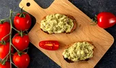 Ce să adaugi în salata de vinete ca să rămână deschisă la culoare. Ingredientul folosit de mulți bucătari