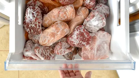 Câte luni rezistă carnea de miel în congelator? Este mai 