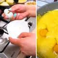 Rețeta străbunicii | Cum să gătești ouă ochiuri în mămăligă