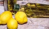 Uleiul de măsline cu zeamă de lămâie, pe stomacul gol, regenerează ficatul și curăță colonul