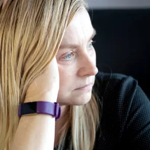 De ce îți este greu să iei decizii simple atunci când ești suprasolicitat(ă)