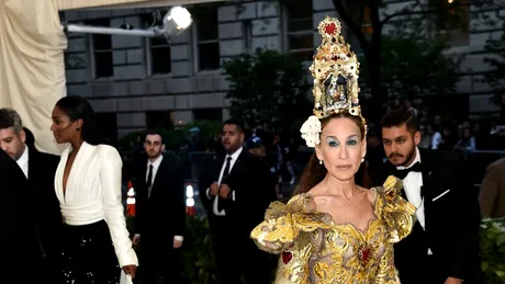 Zeițele covorului roșu. Cele mai frumoase rochii din toate timpurile!