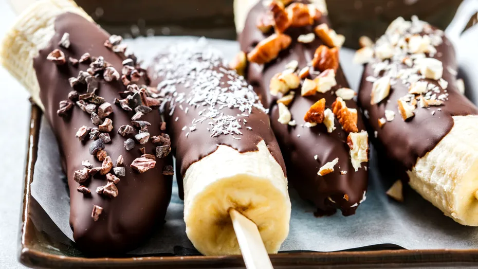 Desert răcoritor cu banane și biscuiți Oreo, fără coacere