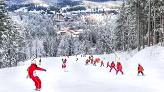 Cât ajungi să plătești o zi pe pârtie în Poiana Brașov