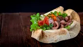 Kebab la tavă în doar 30 de minute. Rețeta virală care face furori pe TikTok! E mai bună ca la fast-food