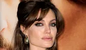 Şoc pentru Angelina Jolie: mătuşa bolnavă de cancer, care a convins-o să-şi facă mastectomia, a murit!