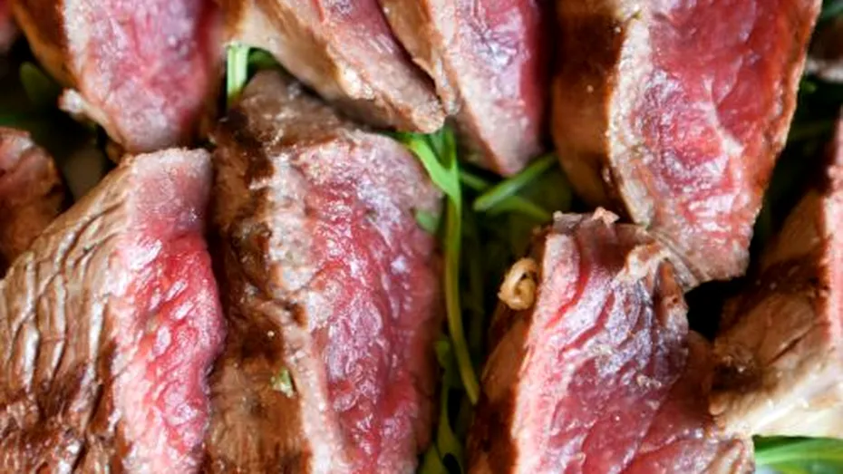 Motivul pentru care consumul de carne roşie poate duce la apariţia cancerului