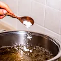 De ce adaugă bucătarii bicarbonat de sodiu în apa în care gătești. Metoda folosită de experții bucătari