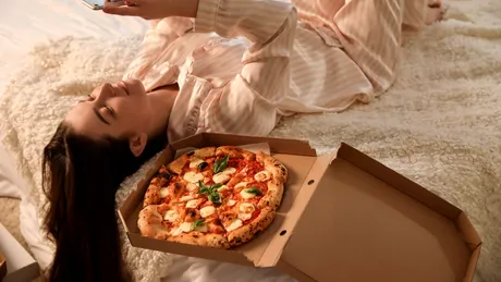 De ce iarna trebuie să mănânci înainte de ora 7 seara. Explicațiile unui nutriționist