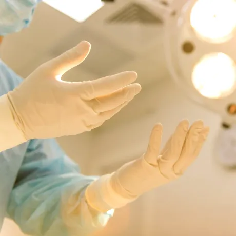 Chirurgia ginecologică minim invazivă: ce afecțiuni pot fi tratate și care sunt avantajele față de metodele clasice de chirurgie