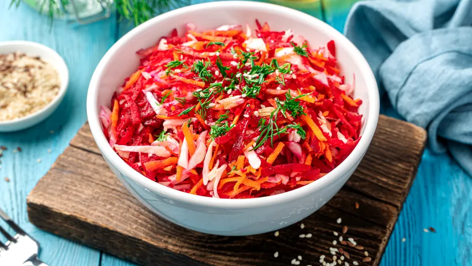 Cele mai bune salate de sfeclă roșie care îți vor curăța organismul și îți vor reda strălucirea naturală a tenului