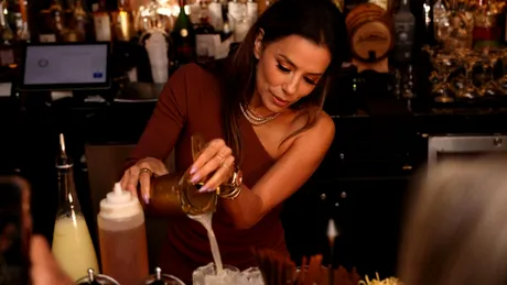 Eva Longoria, cel mai sexy barman