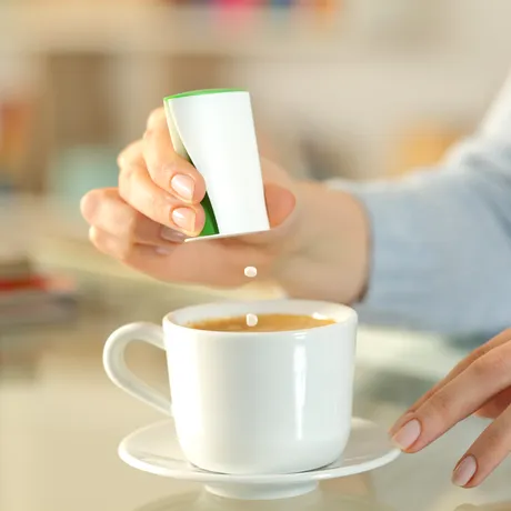 Îndulcitorii artificiali îmbătrânesc creierul? Ce spun cercetările recente despre efectele lor asupra sănătății mintale