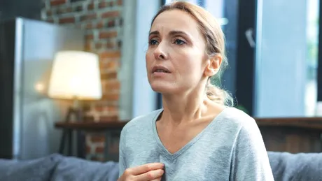 Când apare menopauza, cum se manifestă şi cu ce se tratează bufeurile
