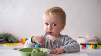 Alimentele surprinzătoare pe care pediatrii le permit copiilor lor la cină