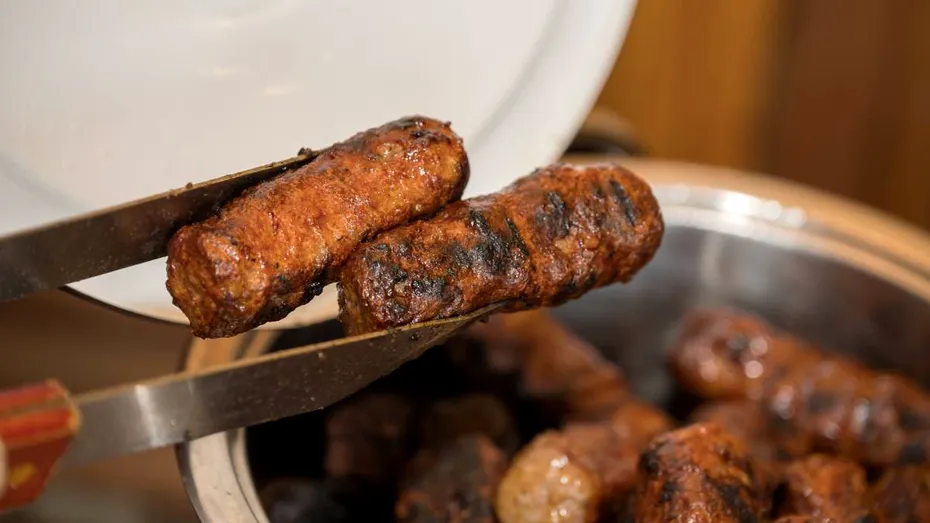 Cel mai bun amestec de carne pentru mici. Îți iese un grătar de nota 10!