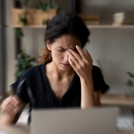 Ce gustări sănătoase trebuie să le ai la birou pentru o mai bună concentrare! Așa vei combate oboseala