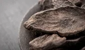 Rădăcina veche de peste 1000 de ani pentru căderea părului. Ar putea înlocui tratamentele cu minoxidil
