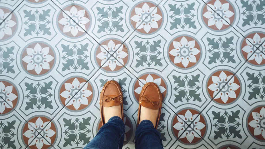 Cum să arăți șic în pantofii balerini de damă? Consultă stilizările pregătite de stiliștii noștri