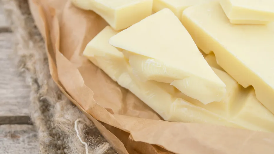 Rețetă ciocolată ALBĂ de casă din 3 ingrediente. Are un gust deosebit!