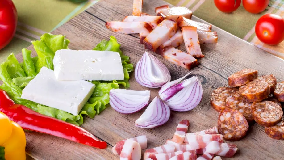 Alimentul nelipsit de pe masa de Crăciun care poate proteja dinții. De ce e bine să-l consumi după ce mănânci cozonac