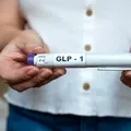 Utilizarea medicamentelor din clasa GLP-1 în scăderea ponderală: indicații, limite și context medical