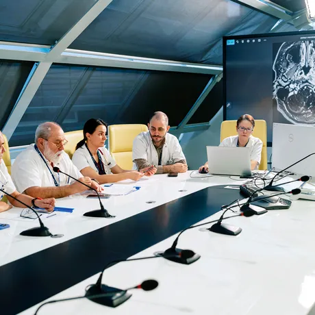 Abordarea multidisciplinară modernă, esențială pentru pacienții oncologici