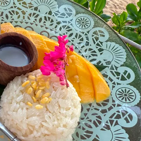 Rețeta autentică de mango sticky rice. Desertul thailandez care cucerește pe toată lumea