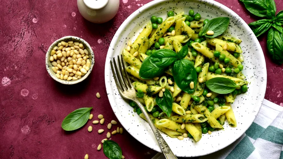 Rețeta de paste de post recomandată de Cătălin Scărlătescu. Preparatul e gata în 10 minute