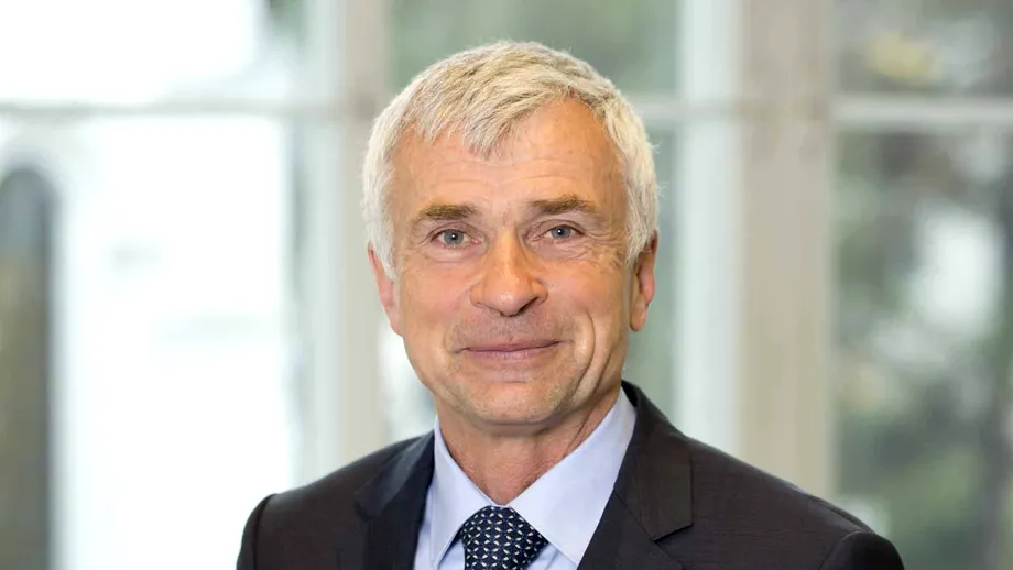 Dr. Walter Klepetko: „Renunțați la fumat! E cauza principală pentru cancer pulmonar!”