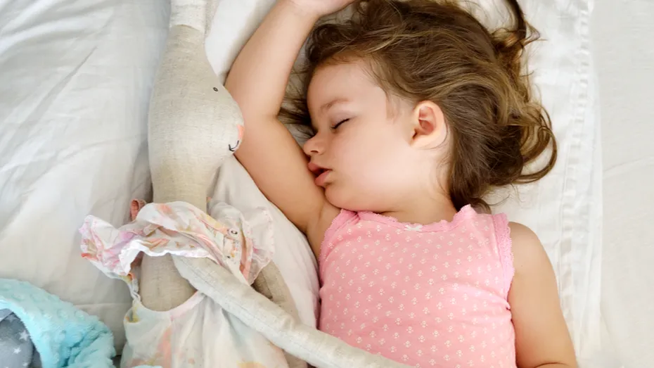 Cum să ajuți copilul să doarmă bine