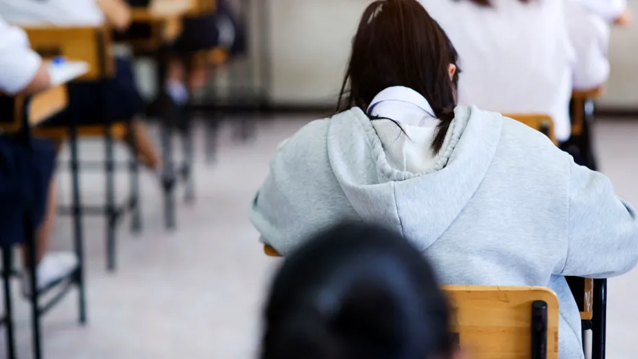 Anii de facultate îți pot aduce bani în plus la pensie! Ce sume se adaugă pentru studiile universitare și în ce condiții sunt luați în calcul