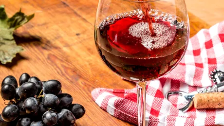 Cât timp poţi consuma vinul dintr-o sticlă desfăcută
