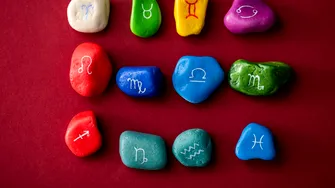 Trei zodii intră într-o perioadă de prosperitate financiară, începând cu 17 martie! Schimbarea care le aduce banii mai rapid