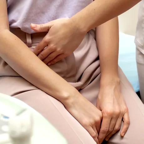 Zile libere plătite pentru femeile care suferă de endometrioză. Propunere legislativă pentru modificarea Codului Muncii