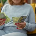 Veste bună pentru seniorii din România! Cresc pensiile de la 1 ianuarie 2027. Care sunt estimările oficiale?