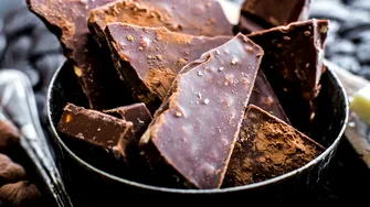 Ciocolată de casă cremoasă, fără lapte praf! Desertul care se face în 5 minute și este perfect chiar și în post