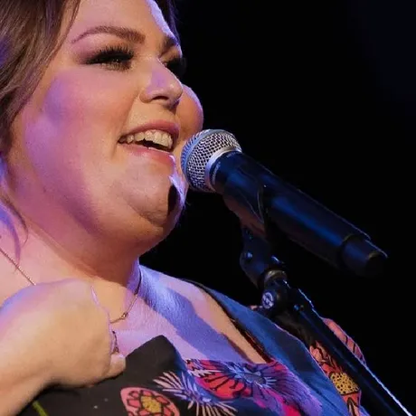 Cum a reușit Chrissy Metz să slăbească 45 de kilograme. „Grăsuța de la Hollywood” a avut mereu probleme cu greutatea
