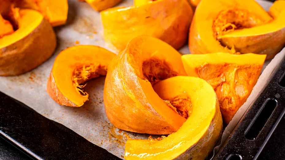 Dovleac la cuptor, dulce sau sărat - 2 rețete de încercat. Cât trebuie copt și la ce temperatură