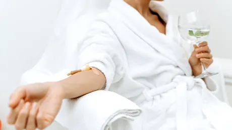 Terapiile intravenoase – soluția rapidă pentru energie, imunitate și frumusețe