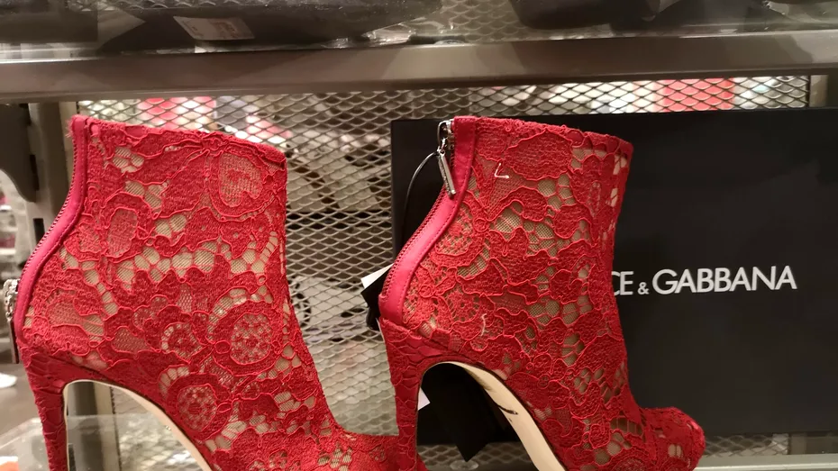 Shoppingul de haine în străinătate – de ce este preferat de unii români?