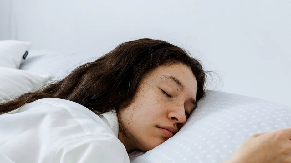 Obiceiul periculos din timpul somnului care poate provoca demență. Cea mai recentă descoperire a specialiștilor este alarmantă